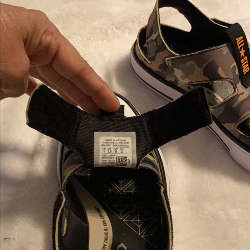 Shoes - Picture 2 of 3